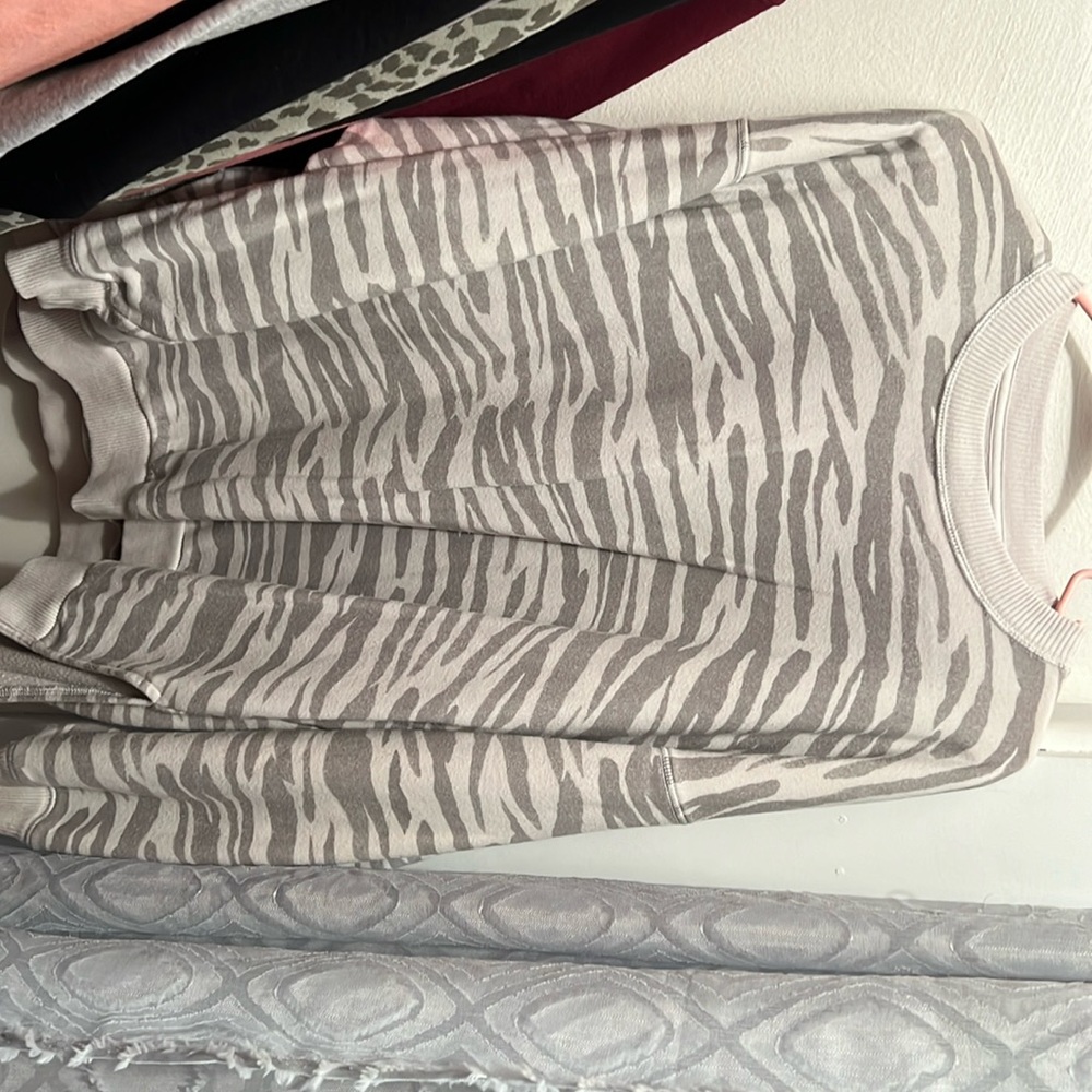 Women’s American Eagle Sweatshirt